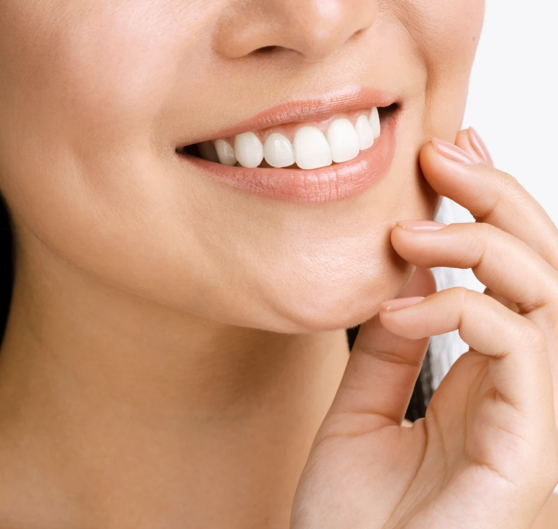 Analyse esthétique pré-prothétique au cabinet du Dr Maha BENNANI RIBET à Menton